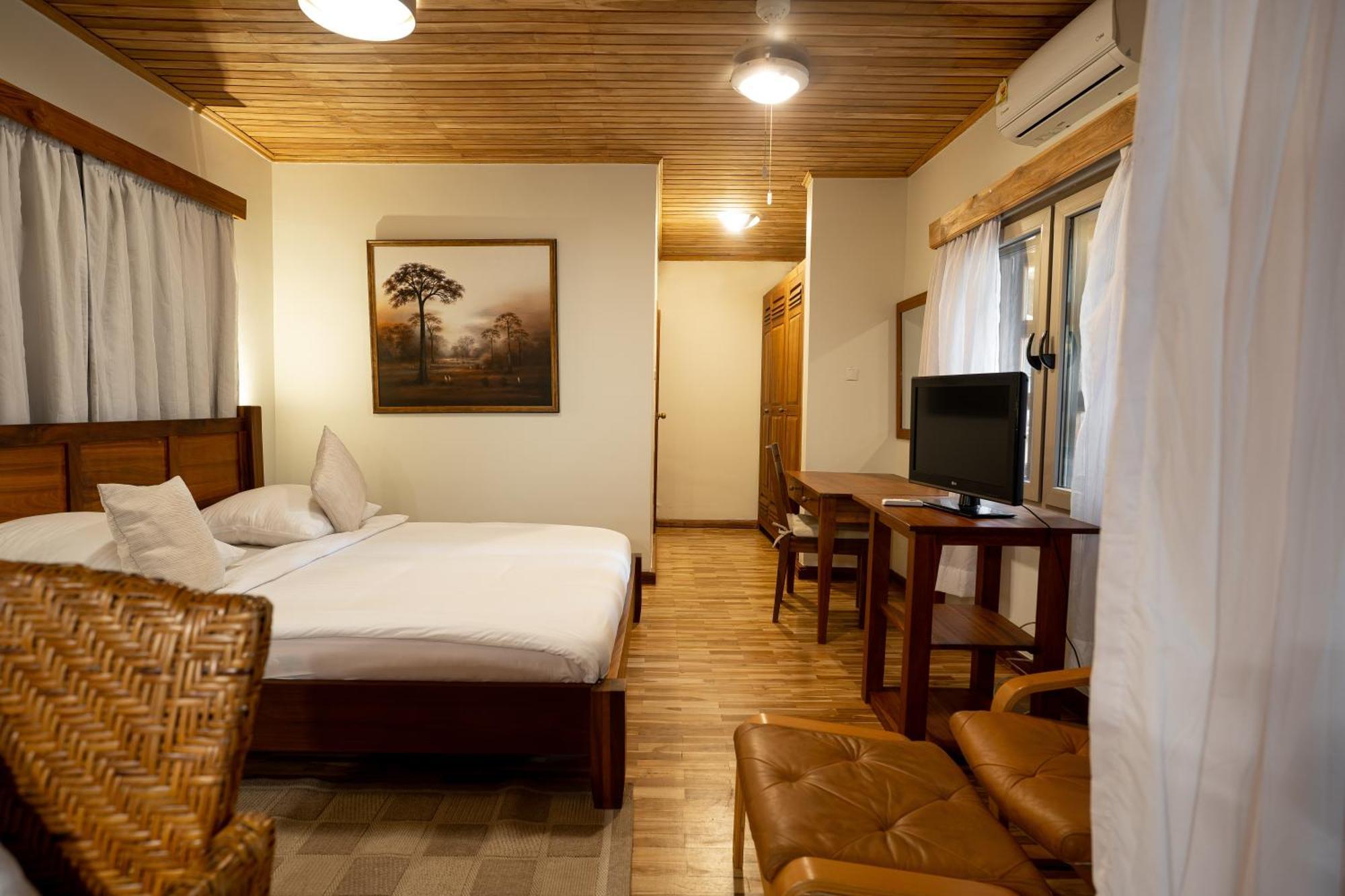 Esther'S Hotel Аккра Екстер'єр фото