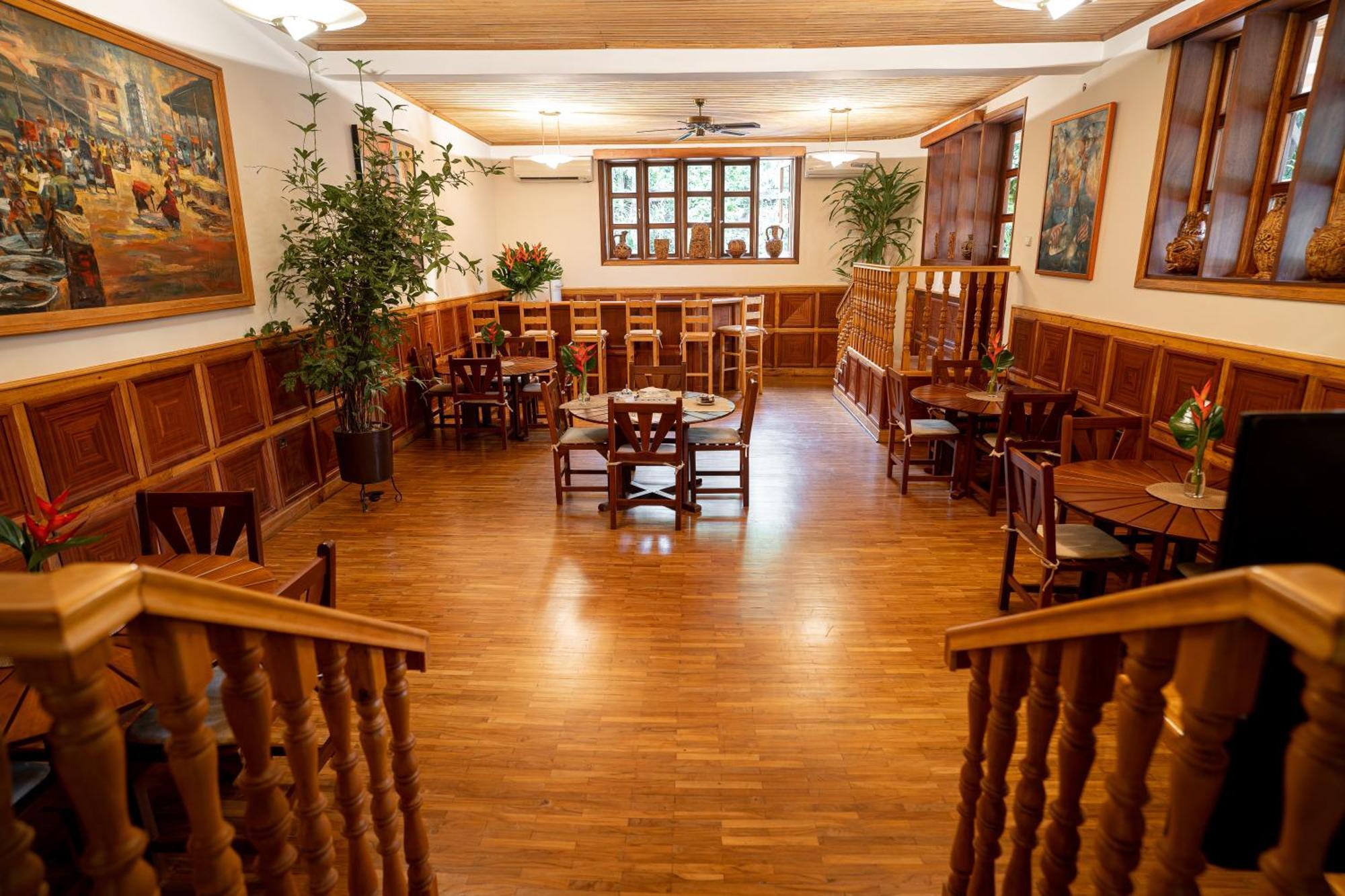 Esther'S Hotel Аккра Екстер'єр фото