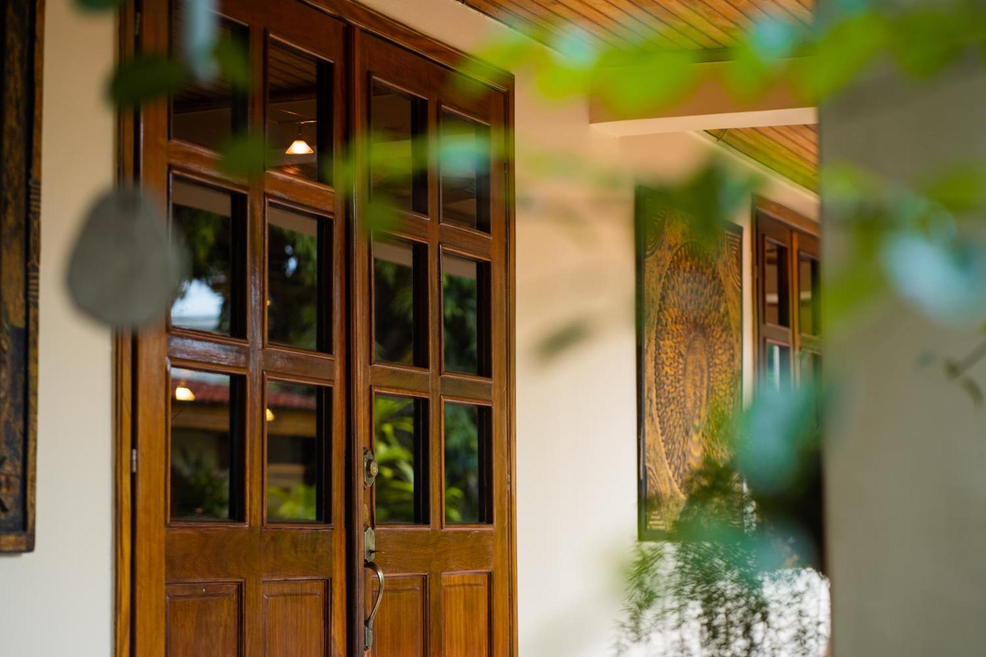 Esther'S Hotel Аккра Екстер'єр фото